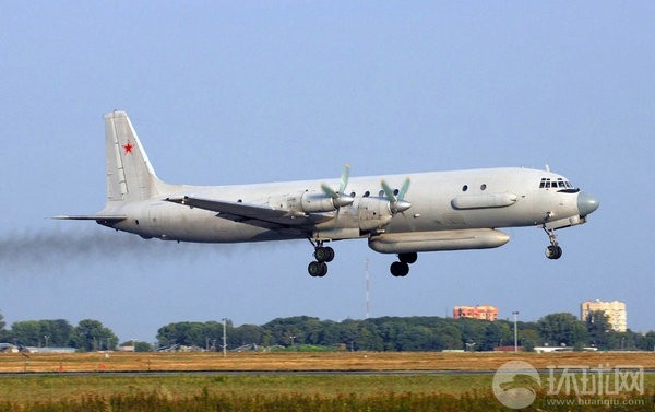 Máy bay trinh sát điện tử IL-20 Nga